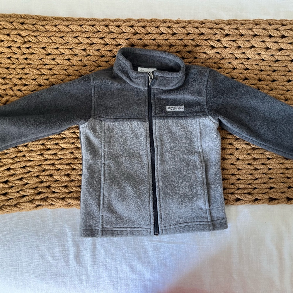 Columbia Two-Tone Gray Fleece Jacket